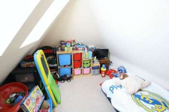  Image of 3 Bedroom Semi-Detached for sale at Cornwallis Walk  Eltham, SE9 1JX