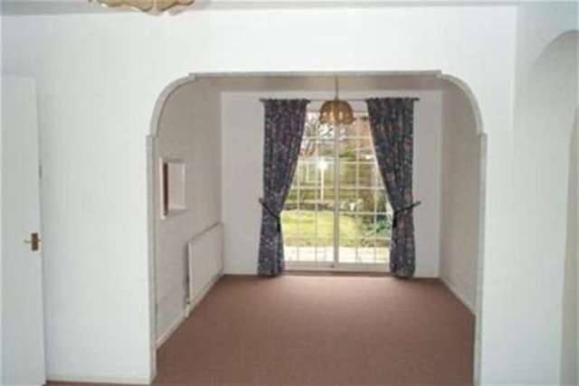  Image of 3 Bedroom Detached to rent at Cheadle, SK8 7AS