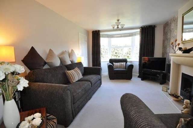  Image of 4 Bedroom Property for sale at Defford Close  Redditch, B97 5WR