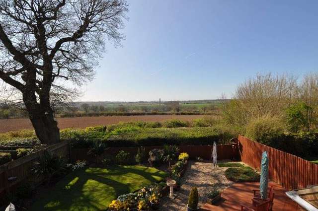  Image of 4 Bedroom Property for sale at Defford Close  Redditch, B97 5WR