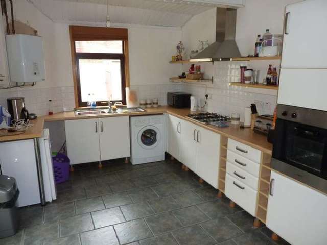  Image of 3 Bedroom Terraced to rent at Douglas Road  Liverpool, L4 2RQ