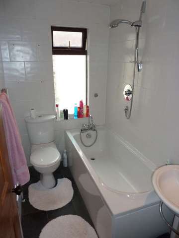  Image of 3 Bedroom Terraced to rent at Douglas Road  Liverpool, L4 2RQ