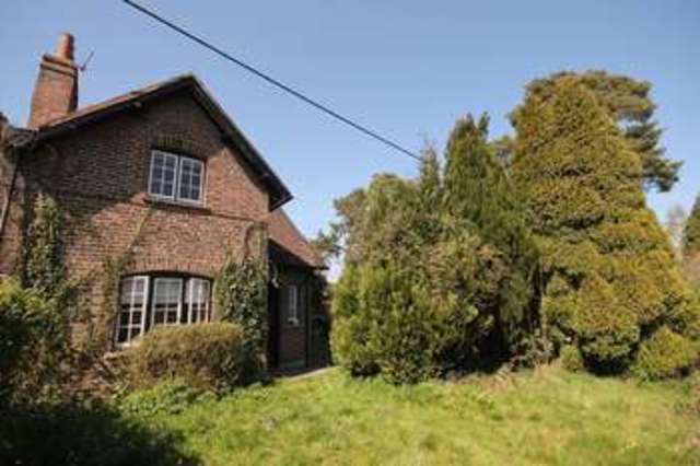  Image of 3 Bedroom Semi-Detached to rent at Dungates Lane Buckland Betchworth, RH3 7BD
