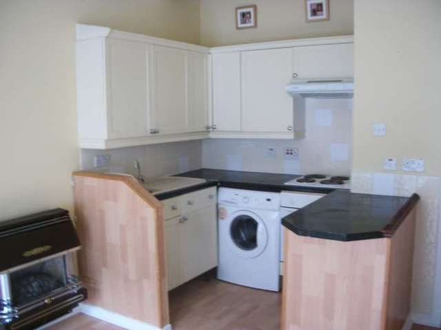  Image of 2 Bedroom Flat to rent at Dunn Street (  Paisley, PA1 1NT