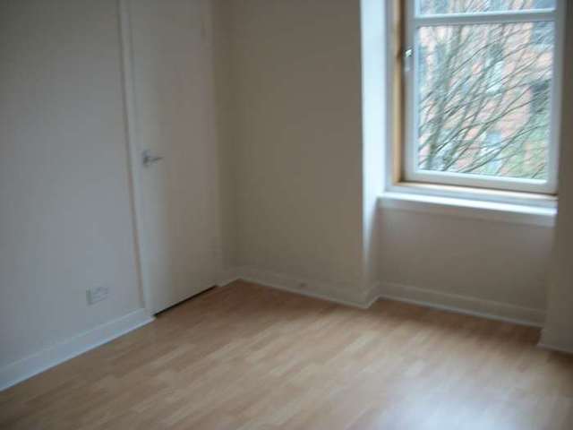  Image of 2 Bedroom Flat to rent at Dunn Street (  Paisley, PA1 1NT