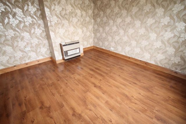  Image of 3 Bedroom Terraced to rent at Dutton Close  Bristol, BS14 8BX