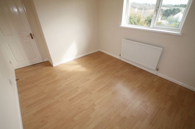  Image of 3 Bedroom Terraced to rent at Dutton Close  Bristol, BS14 8BX