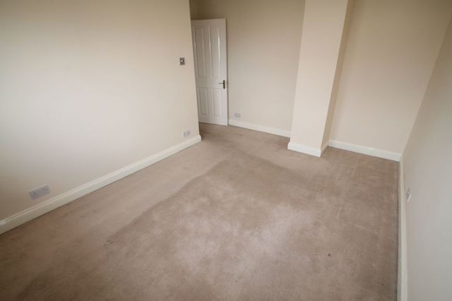  Image of 3 Bedroom Terraced to rent at Dutton Close  Bristol, BS14 8BX