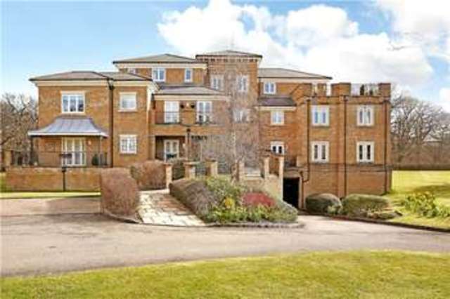 Image of 3 Bedroom Flat for sale at Greatpark Warlingham Chelsham, CR6 9QU