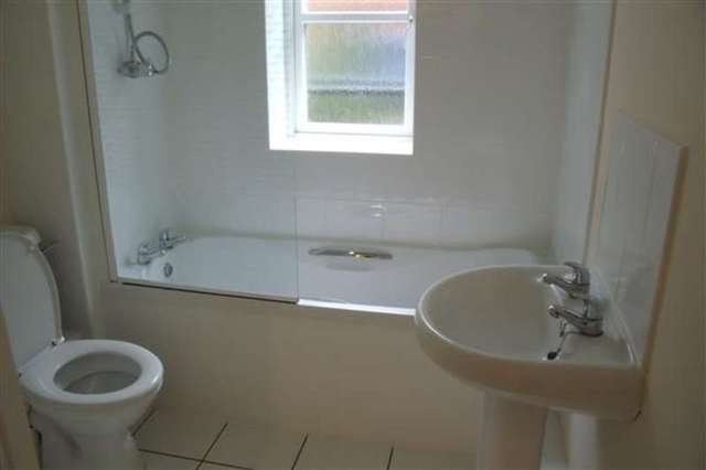  Image of 2 Bedroom Apartment to rent at Scarborough, YO11 2TJ
