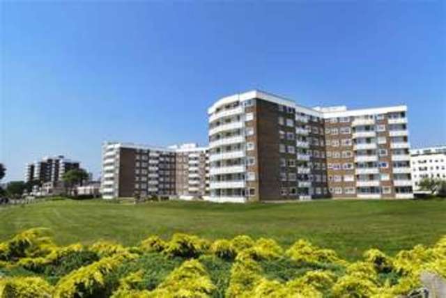 Image of 2 Bedroom Property for sale at Elizabeth Court East Cliff East Cliff, BH1 3DS