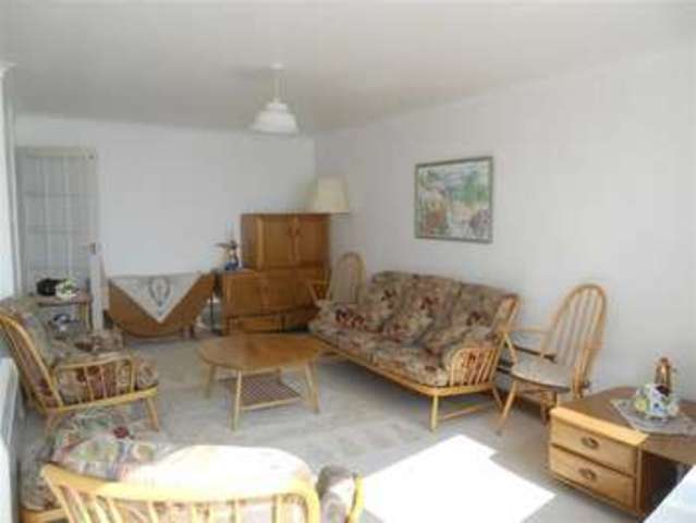  Image of 2 Bedroom Property for sale at Elizabeth Court East Cliff East Cliff, BH1 3DS