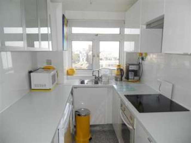  Image of 2 Bedroom Property for sale at Elizabeth Court East Cliff East Cliff, BH1 3DS