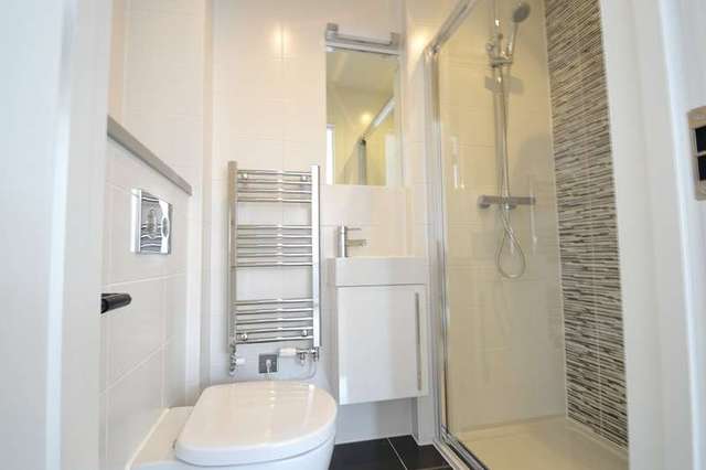  Image of 2 Bedroom Flat to rent at Southampton Coxford, SO16 4AT
