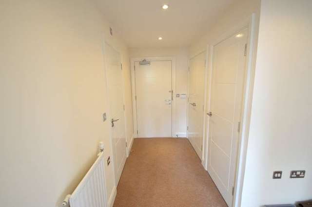 Image of 2 Bedroom Flat to rent at Southampton Coxford, SO16 4AT