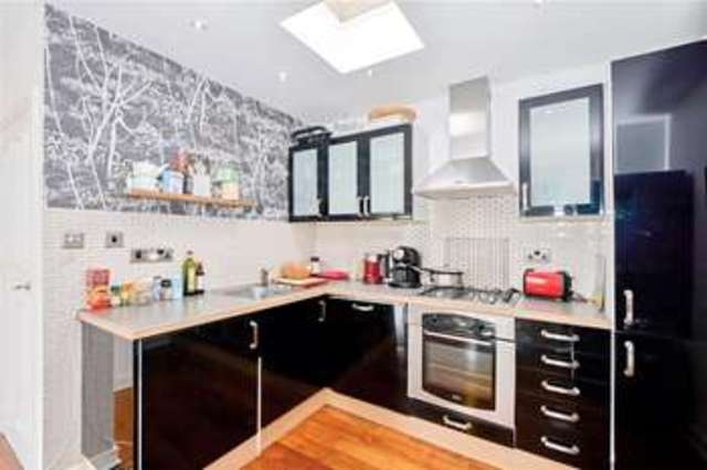  Image of 1 Bedroom Flat for sale at Lauriston Road  Victoria Park, E9 7LG