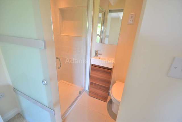  Image of 1 Bedroom House Share to rent at Tilehurst Road  Reading, RG1 7TT