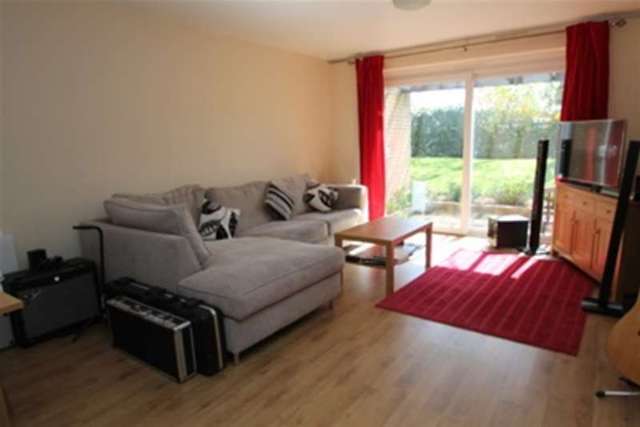  Image of 2 Bedroom Maisonette to rent at Croydon, CR0 5UU