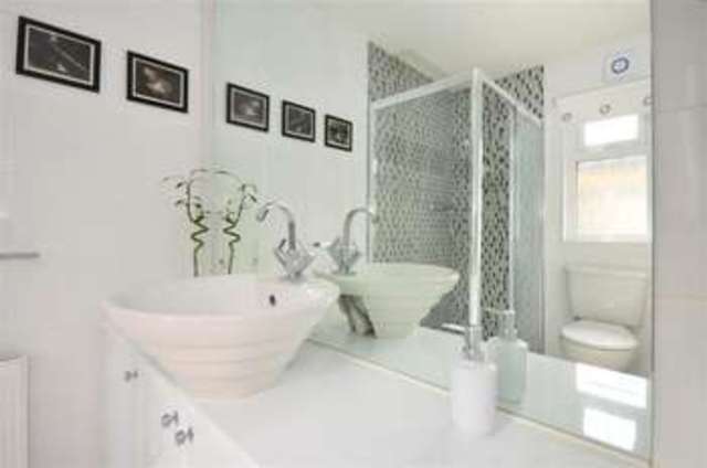  Image of 2 Bedroom Detached for sale at Whitstable Kent Whitstable, CT5 4FE