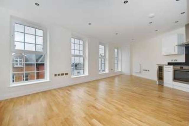  Image of 1 Bedroom Flat to rent at Finchely Road London Fortune Green, NW2 2HR