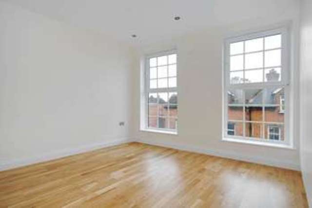 Image of 1 Bedroom Flat to rent at Finchely Road London Fortune Green, NW2 2HR