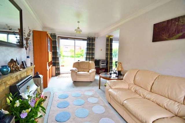  Image of 3 Bedroom Detached to rent at Fordingbridge, SP6 1QZ