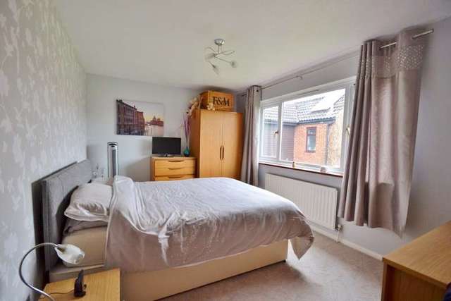  Image of 3 Bedroom Detached to rent at Fordingbridge, SP6 1QZ