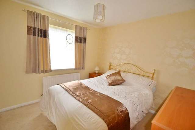  Image of 3 Bedroom Detached to rent at Fordingbridge, SP6 1QZ