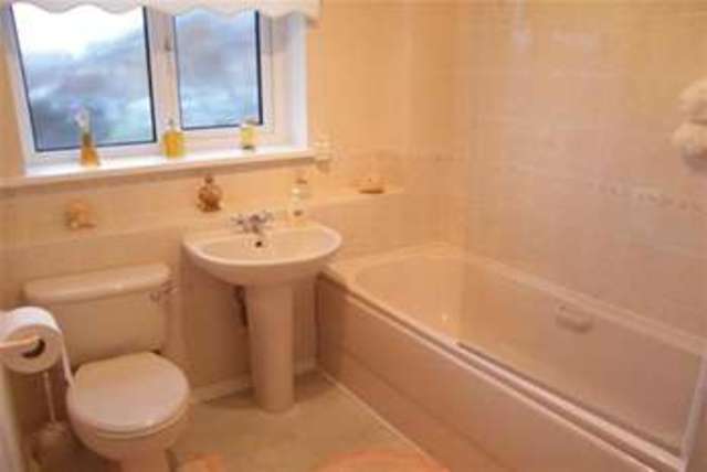 Image of 3 Bedroom Detached to rent at Houghton le Spring, DH4 4XG