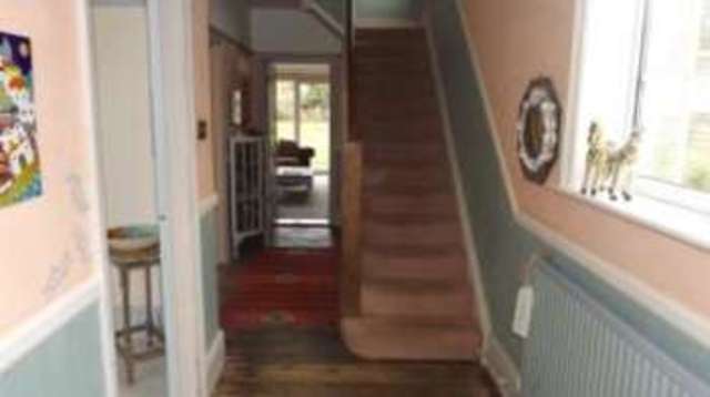  Image of 4 Bedroom Detached for sale at Frinton-on-Sea Essex Frinton-on-Sea, CO13 9NJ