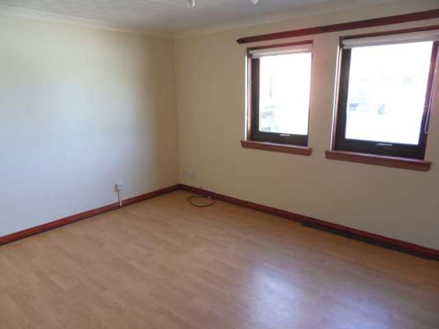  Image of 2 Bedroom Flat to rent at George Street  Johnstone, PA5 8SL
