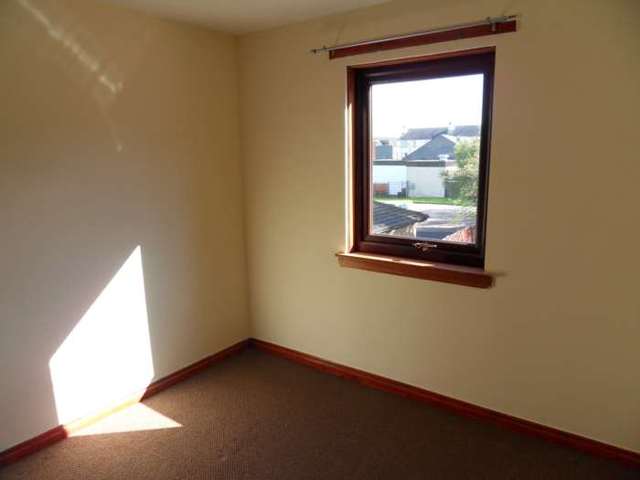  Image of 2 Bedroom Flat to rent at George Street  Johnstone, PA5 8SL