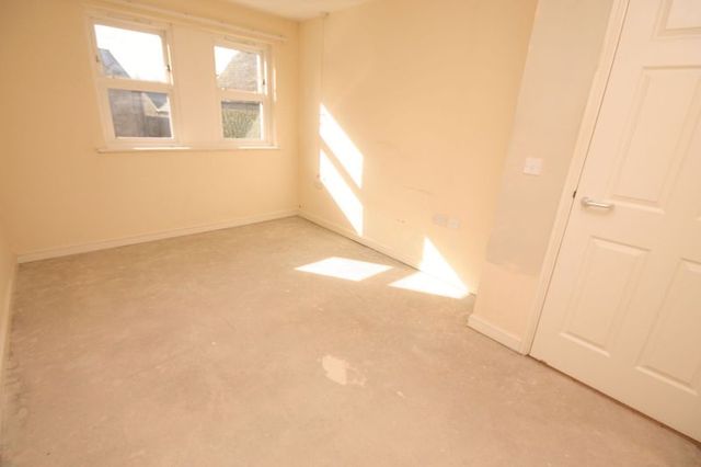 Image of 2 Bedroom Flat to rent at Gloucester Place  Barnard Castle, DL12 8JA