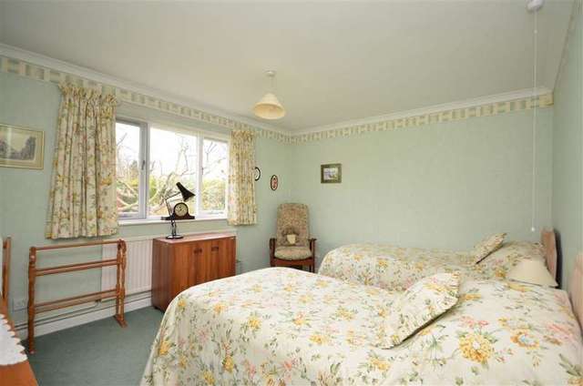  Image of 4 Bedroom Bungalow for sale at Whitstable Kent Whitstable, CT5 3LX