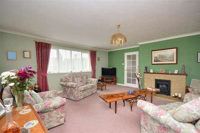  Image of 4 Bedroom Bungalow for sale at Whitstable Kent Whitstable, CT5 3LX