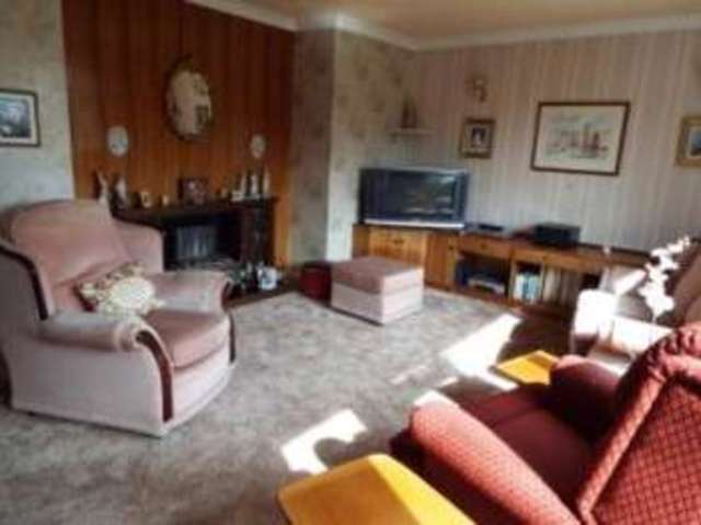  Image of 3 Bedroom Bungalow for sale at Great Bentley Colchester Aingers Green, CO7 8NR