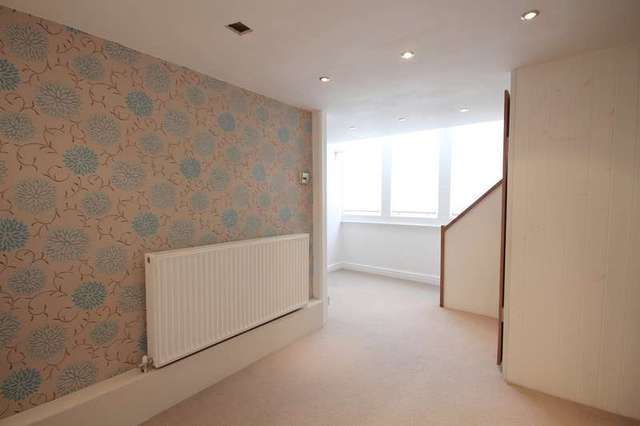  Image of 1 Bedroom Ground Flat to rent at Ashurst Wood West Sussex, RH19 3SA