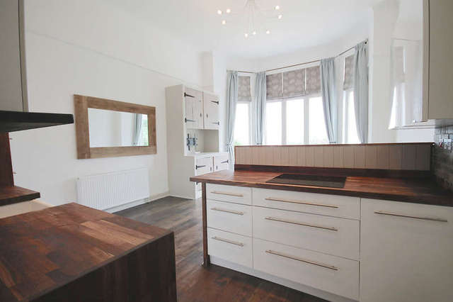  Image of 1 Bedroom Ground Flat to rent at Ashurst Wood West Sussex, RH19 3SA
