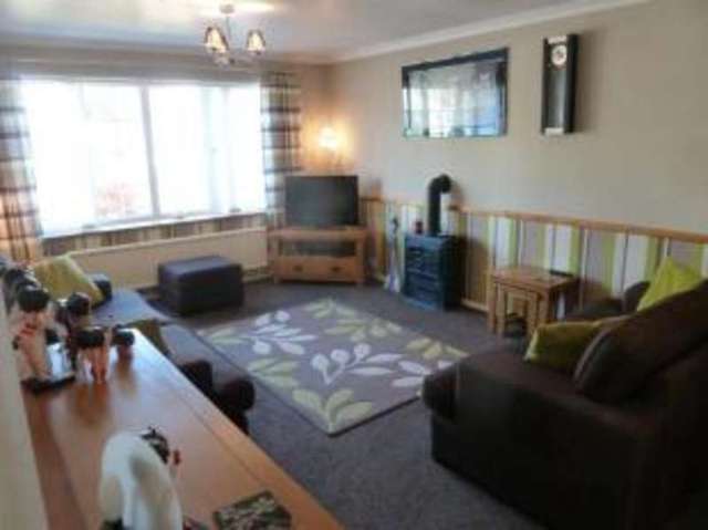  Image of 2 Bedroom Bungalow for sale at Harwich Essex Upper Dovercourt, CO12 4JU