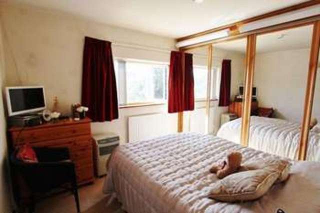  Image of 3 Bedroom Terraced for sale at Hickmans Close  Godstone, RH9 8EB