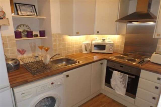  Image of 2 Bedroom Flat to rent at Glasgow, G31 2LF