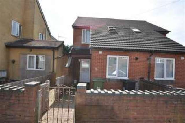  Image of 2 Bedroom Property to rent at Hollymount Worcester Worcester, WR4 9SF