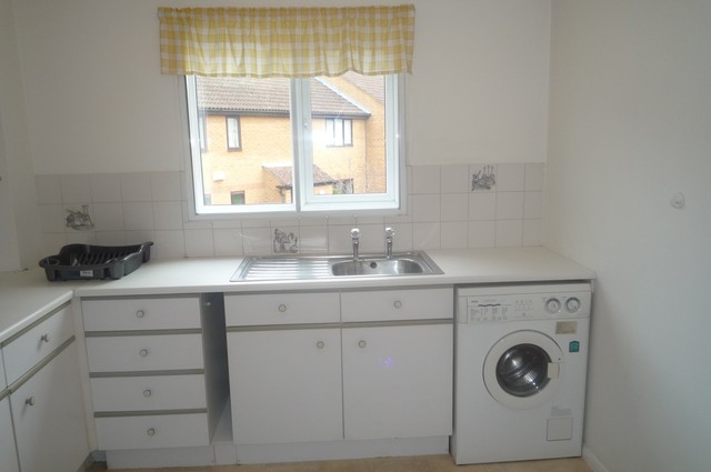  Image of Studio to rent at Loudwater  High Wycombe, HP10 0PB