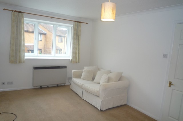  Image of Studio to rent at Loudwater  High Wycombe, HP10 0PB
