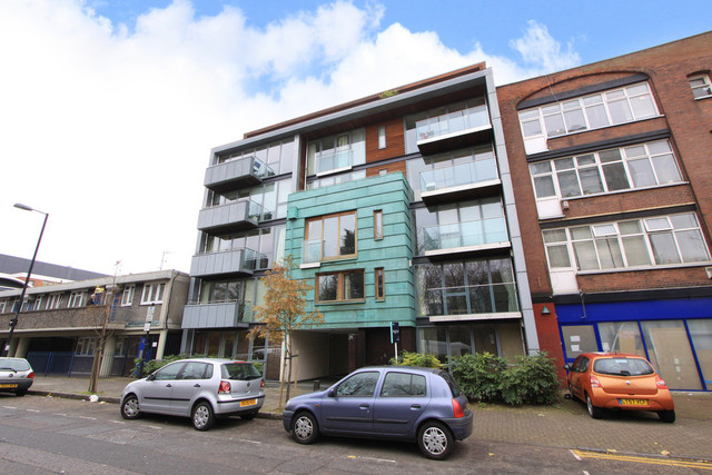  Image of 2 Bedroom Apartment to rent at Lever Street Clerkenwell London, EC1V 3QY