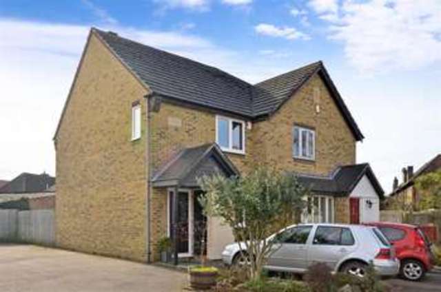  Image of 2 Bedroom Semi-Detached for sale at Mitcham Surrey Mitcham, CR4 4EY