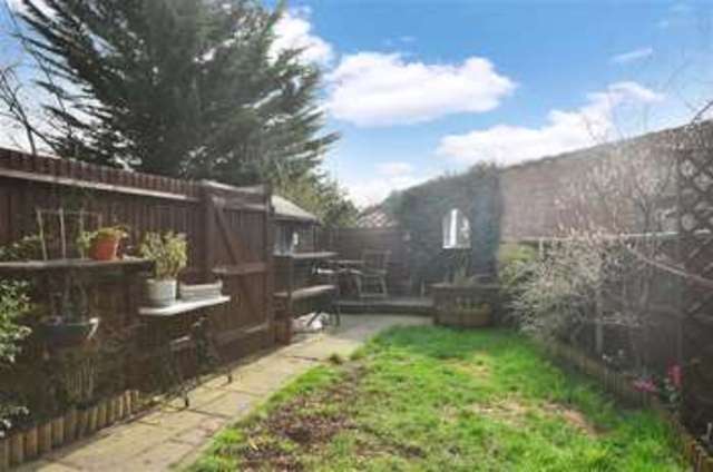  Image of 2 Bedroom Semi-Detached for sale at Mitcham Surrey Mitcham, CR4 4EY