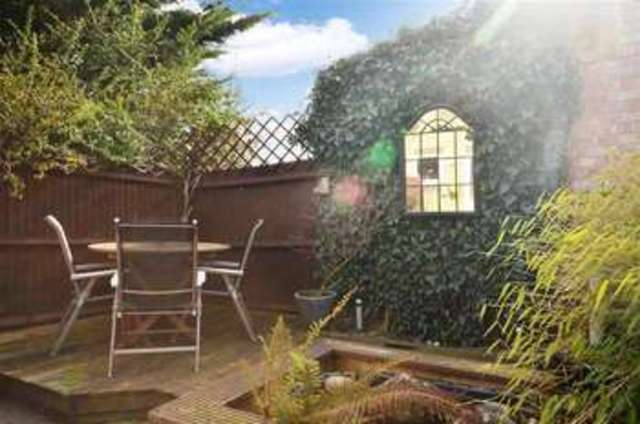  Image of 2 Bedroom Semi-Detached for sale at Mitcham Surrey Mitcham, CR4 4EY