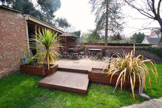  Image of 1 Bedroom Studio to rent at London Road  Reading, RG1 5AU