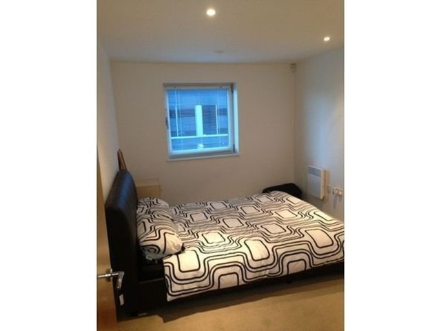  Image of 2 Bedroom Apartment to rent at Birmingham, B5 5JE